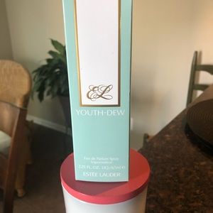 Estée Lauder Youth Dew Perfume